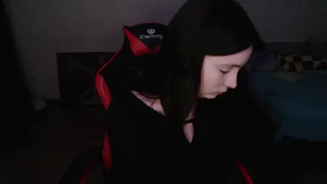 Laralianna online show from 4, 3, 2026