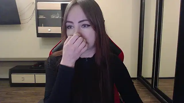 Laralianna online show from 6, 1, 2025