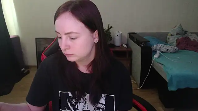 Snapshot of Laralianna chatting on 8, 5, 2026 Laralianna online show from 8, 5, 2026