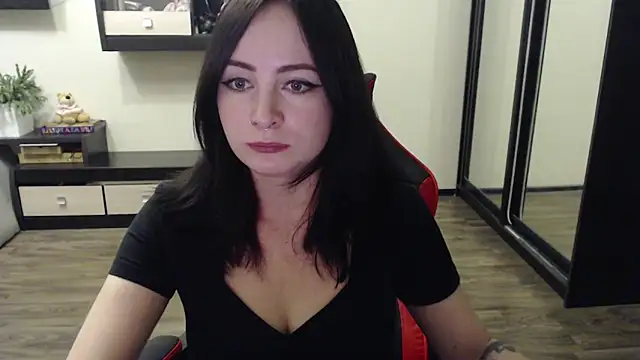 Laralianna online show from 11, 10, 2025