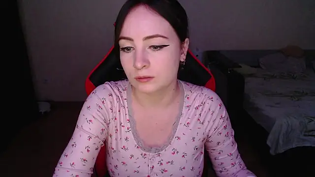 Laralianna online show from 2, 11, 2025