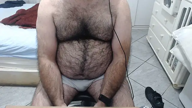 Snapshot of MysterBearMG chatting on 15, 7, 2026 MysterBearMG online show from 15, 7, 2026