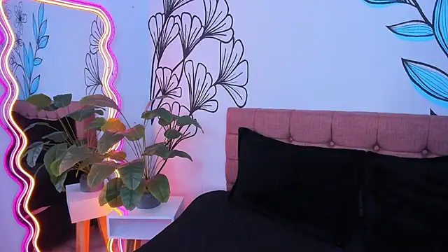 Sweet Ariadna  online show from 8, 3, 2025