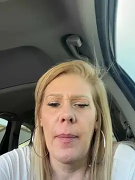 Lexi Shocker online show from 2, 3, 2025