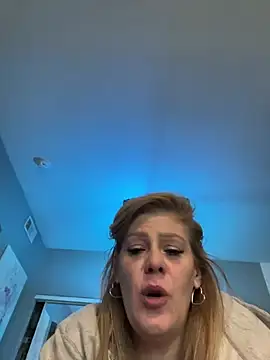 Lexi Shocker online show from 20, 3, 2025