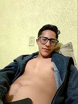 Snapshot of KevinCrz chatting on 18, 10, 2025 KevinCrz online show from 18, 10, 2025