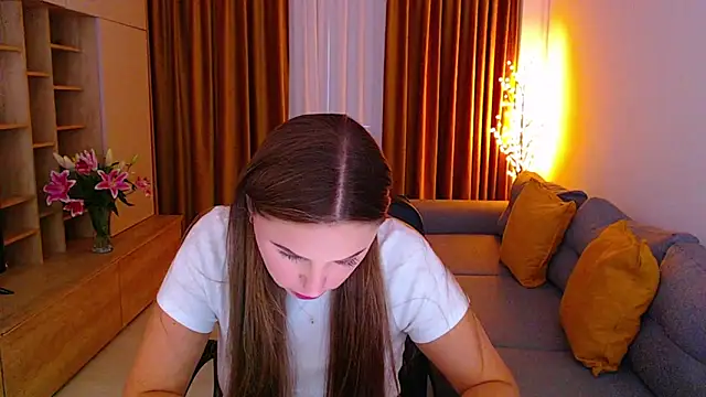 Mia Adams online show from 20, 9, 2025