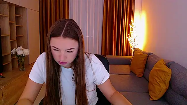  Mia Adams online show from 8, 10, 2025