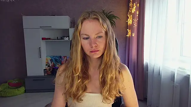 Cuddle Cat online show from 29, 10, 2025