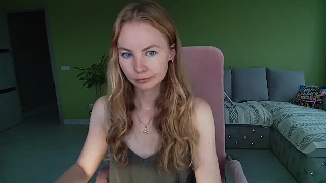 Snapshot of Cuddle_Cat chatting on 8, 7, 2026 Cuddle Cat online show from 8, 7, 2026