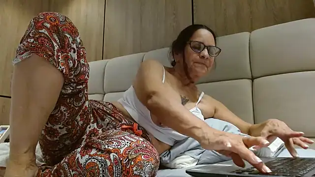 Snapshot of martha_mature chatting on 19, 2, 2025 martha mature online show from 19, 2, 2025