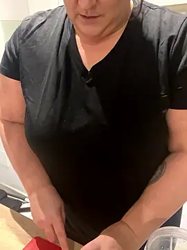 sweeti Em online show from 18, 1, 2026