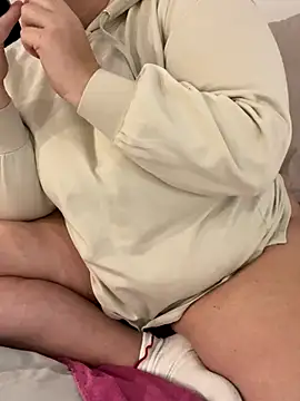 sweeti Em online show from 21, 12, 2025