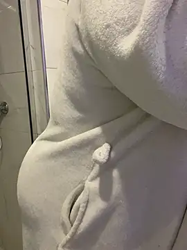 sweeti Em online show from 20, 4, 2026