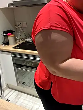 sweeti Em online show from 8, 1, 2026