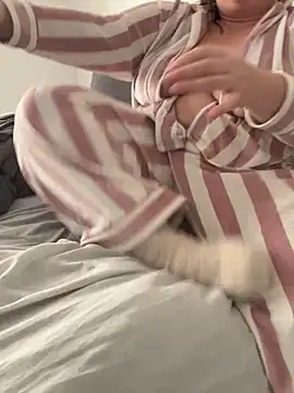 sweeti Em online show from 1, 2, 2026