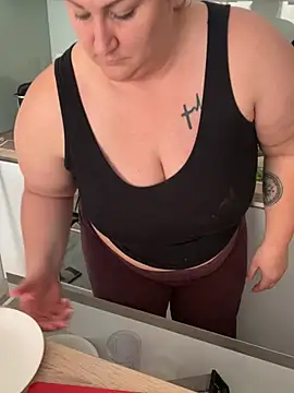 sweeti Em online show from 22, 2, 2026