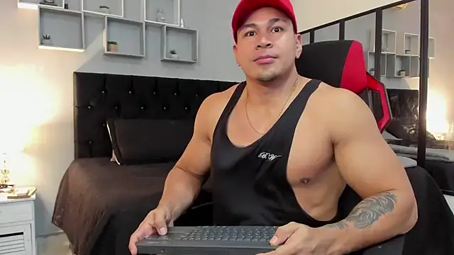 tyler hank01 online show from 23, 12, 2025