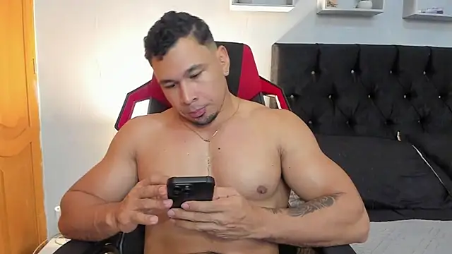 tyler hank01 online show from 17, 3, 2026