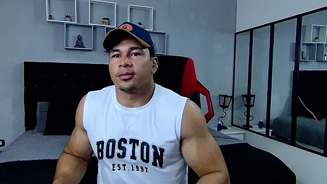 Snapshot of tyler_hank01 chatting on 1, 2, 2025 tyler hank01 online show from 1, 2, 2025