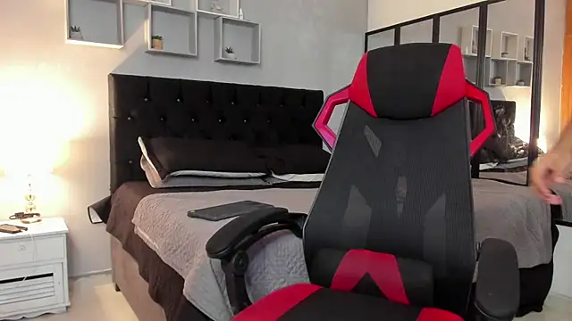 tyler hank01 online show from 15, 12, 2025