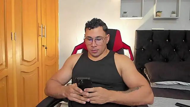 tyler hank01 online show from 29, 3, 2026