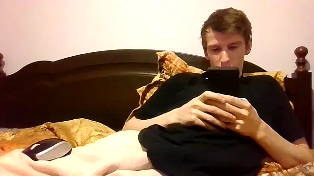 Snapshot of LuxxFin chatting on 5, 12, 2024 LuxxFin online show from 5, 12, 2024