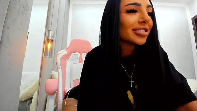 Britney Charm  online show from 20, 6, 2026