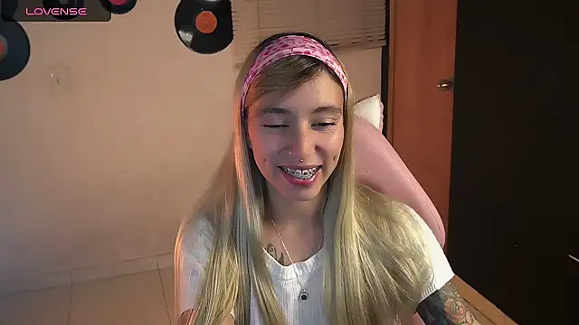 Snapshot of Saucy_Jenn chatting on 24, 5, 2026 Saucy Jenn online show from 24, 5, 2026