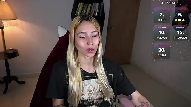 Saucy Jenn online show from 9, 11, 2025