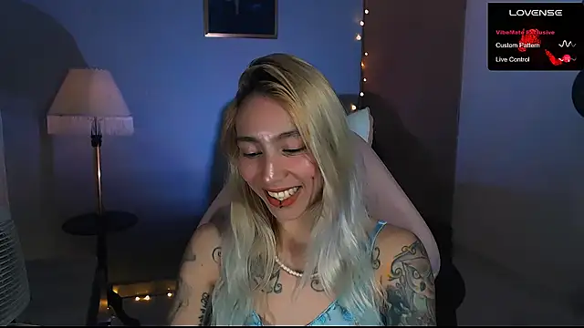 Saucy Jenn online show from 1, 2, 2025