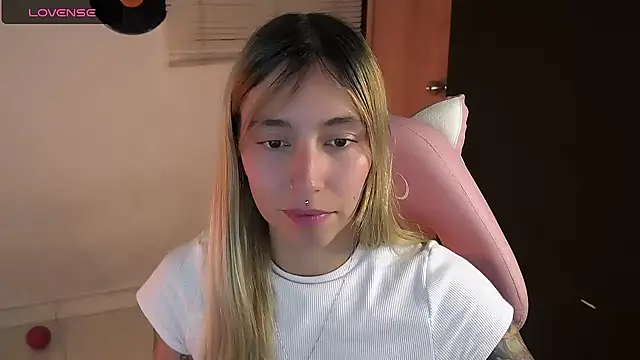 Saucy Jenn online show from 20, 6, 2026