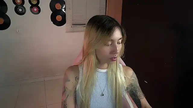 Saucy Jenn online show from 24, 7, 2026
