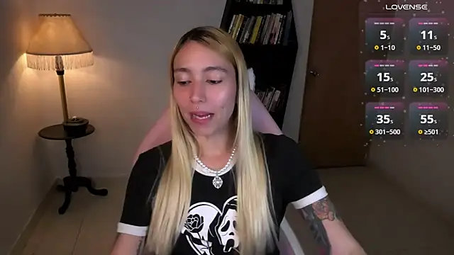 Saucy Jenn online show from 29, 11, 2025