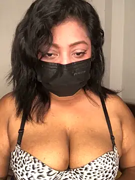 Snapshot of _Cute_ariana_ chatting on 8, 11, 2025 Cute ariana online show from 8, 11, 2025