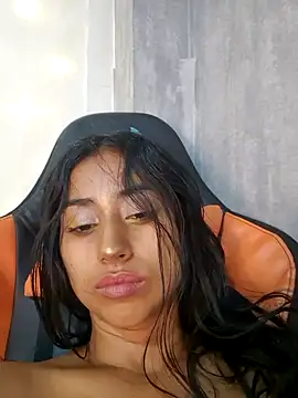 Valentinne z online show from 5, 2, 2025