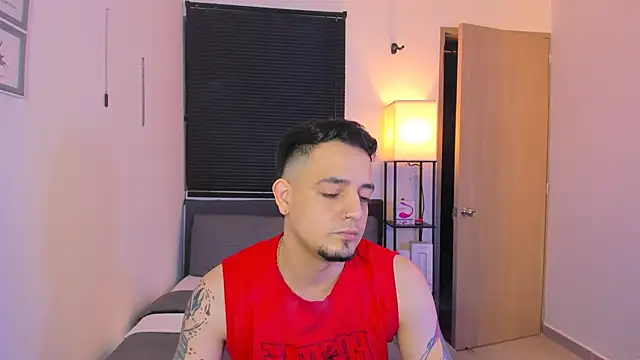 Snapshot of alejandro_calderon1 chatting on 25, 4, 2026 alejandro calderon1 online show from 25, 4, 2026