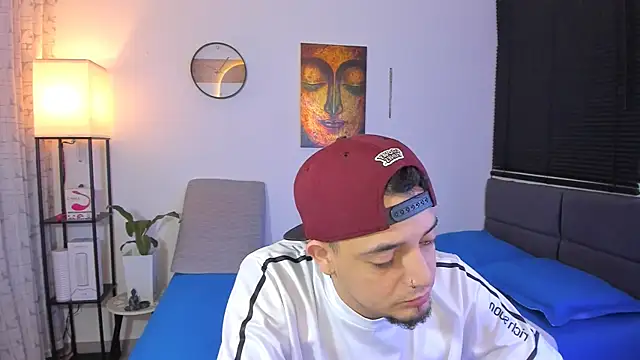 Snapshot of alejandro_calderon1 chatting on 4, 6, 2026 alejandro calderon1 online show from 4, 6, 2026