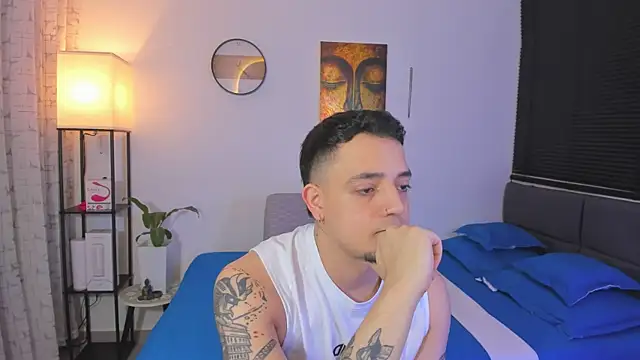 Snapshot of alejandro_calderon1 chatting on 18, 5, 2026 alejandro calderon1 online show from 18, 5, 2026