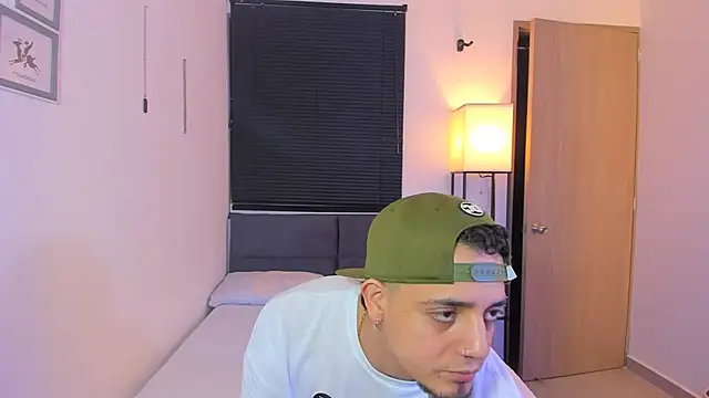 alejandro calderon1 online show from 8, 4, 2026