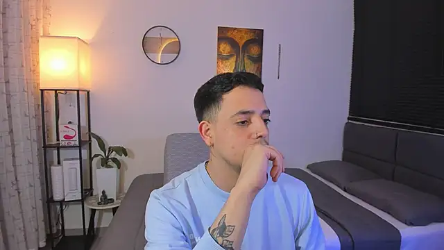Snapshot of alejandro_calderon1 chatting on 17, 6, 2026 alejandro calderon1 online show from 17, 6, 2026