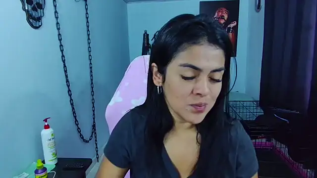 Snapshot of Hannah-grace chatting on 19, 2, 2025 Hannah-grace online show from 19, 2, 2025