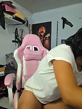 Snapshot of Hannah-grace chatting on 27, 11, 2025 Hannah-grace online show from 27, 11, 2025