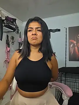 Snapshot of Hannah-grace chatting on 8, 10, 2025 Hannah-grace online show from 8, 10, 2025