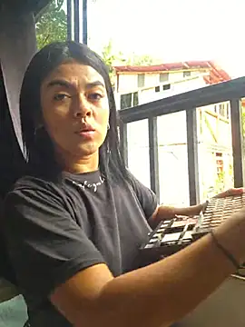 Snapshot of Hannah-grace chatting on 2, 11, 2025 Hannah-grace online show from 2, 11, 2025