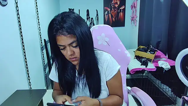Snapshot of Hannah-grace chatting on 27, 2, 2025 Hannah-grace online show from 27, 2, 2025