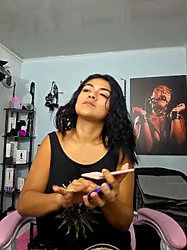 Snapshot of Hannah-grace chatting on 4, 10, 2025 Hannah-grace online show from 4, 10, 2025