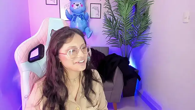 Kyomi chang online show from 3, 3, 2025