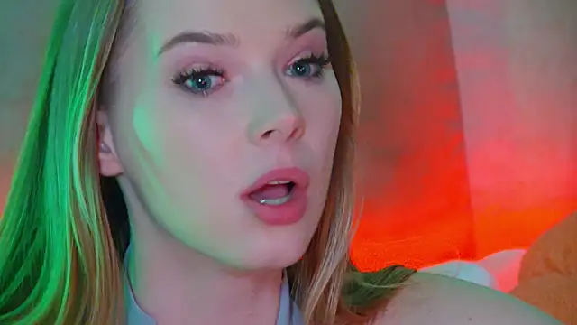 Snapshot of GentleRossi chatting on 15, 11, 2025 GentleRossi online show from 15, 11, 2025