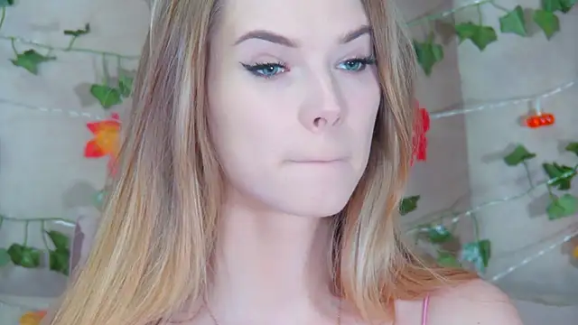 Snapshot of GentleRossi chatting on 12, 10, 2025 GentleRossi online show from 12, 10, 2025